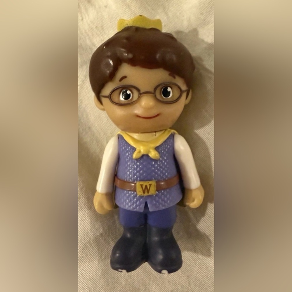 Daniel Tiger's Neighborhood Figure Prince Wednesday 2.5” cake topper